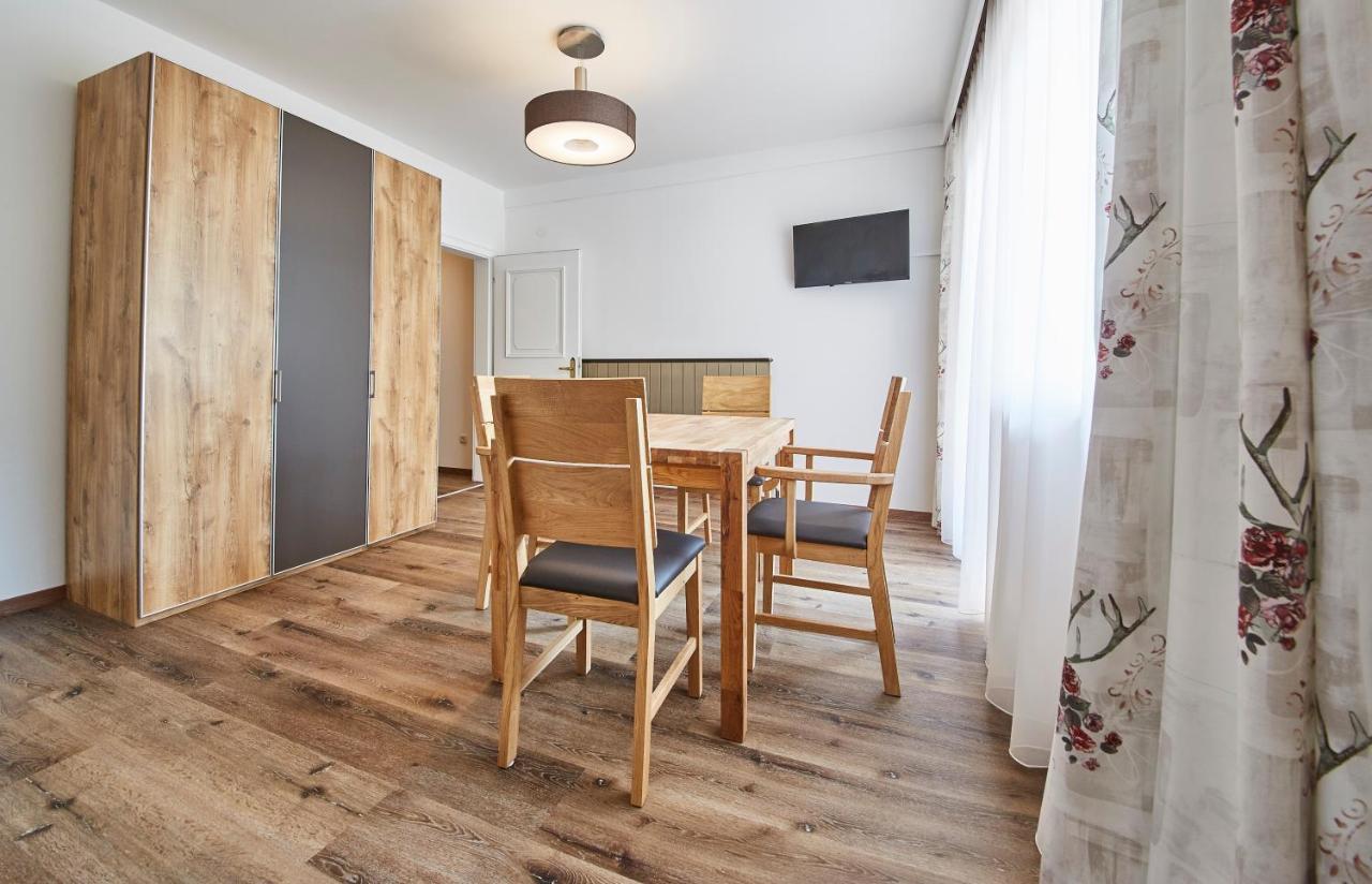 Appartements Haus Alexander ザールバッハ・ヒンターグレム エクステリア 写真
